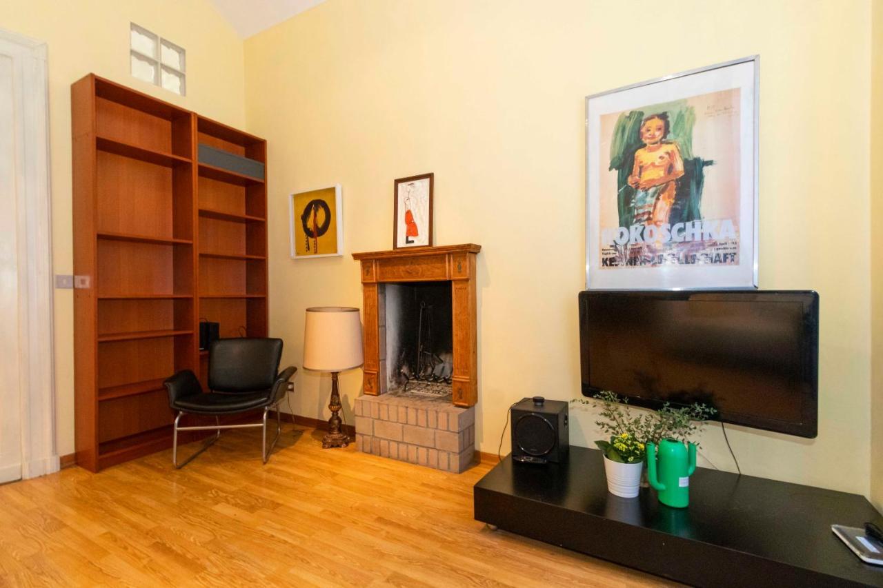 Porta Nuova & San Salvario Roomy Flat Турин Экстерьер фото