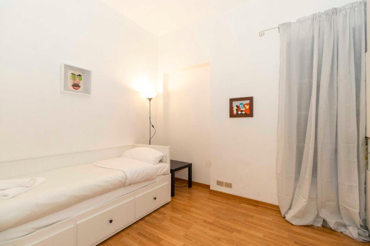 Porta Nuova & San Salvario Roomy Flat Турин Экстерьер фото